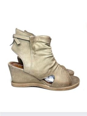 MJUS Leather Wedge Sandals | 40